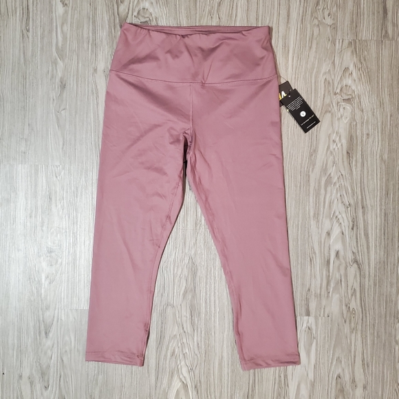 Velocity Women's High Rise Capri Length Leggings - Picture 4 of 13